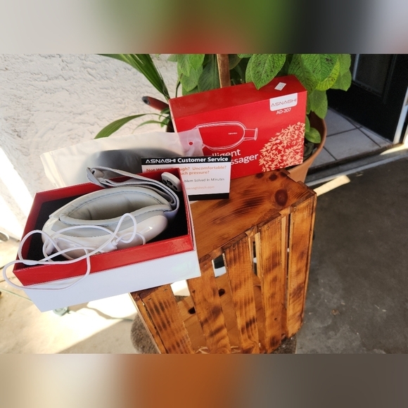 Eye Massager with Heat, for Women/Men, Eye Massager - Picture 2 of 4